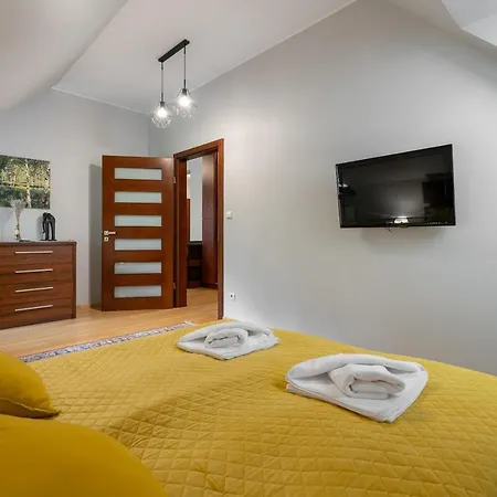 Rentplanet - Gorace Zrodla Apartment *